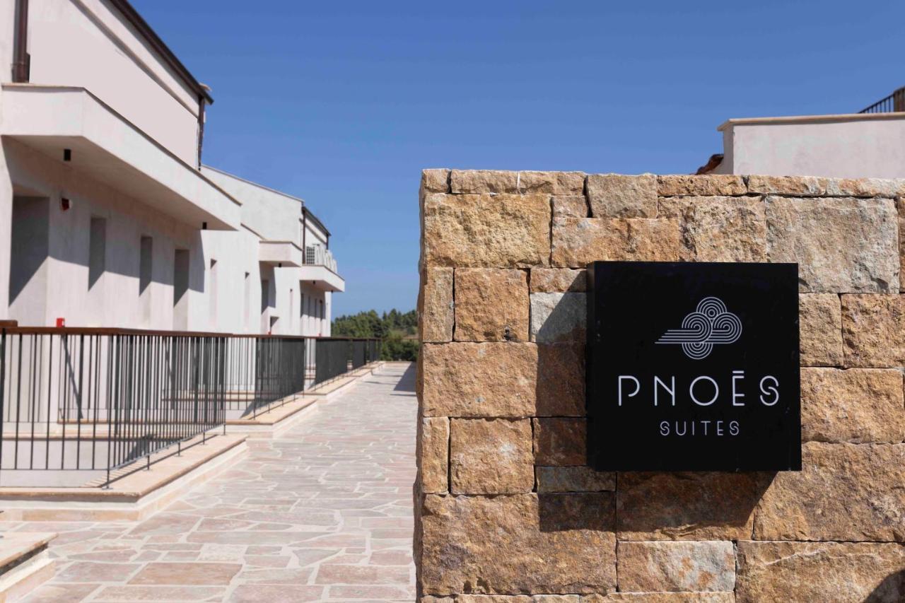 פאליאורי Pnoes Luxury Suites מראה חיצוני תמונה