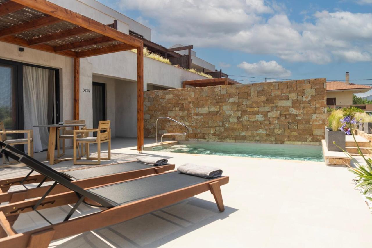 פאליאורי Pnoes Luxury Suites מראה חיצוני תמונה