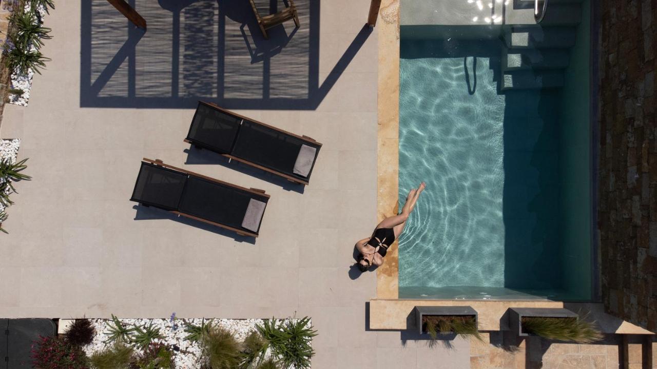 פאליאורי Pnoes Luxury Suites מראה חיצוני תמונה