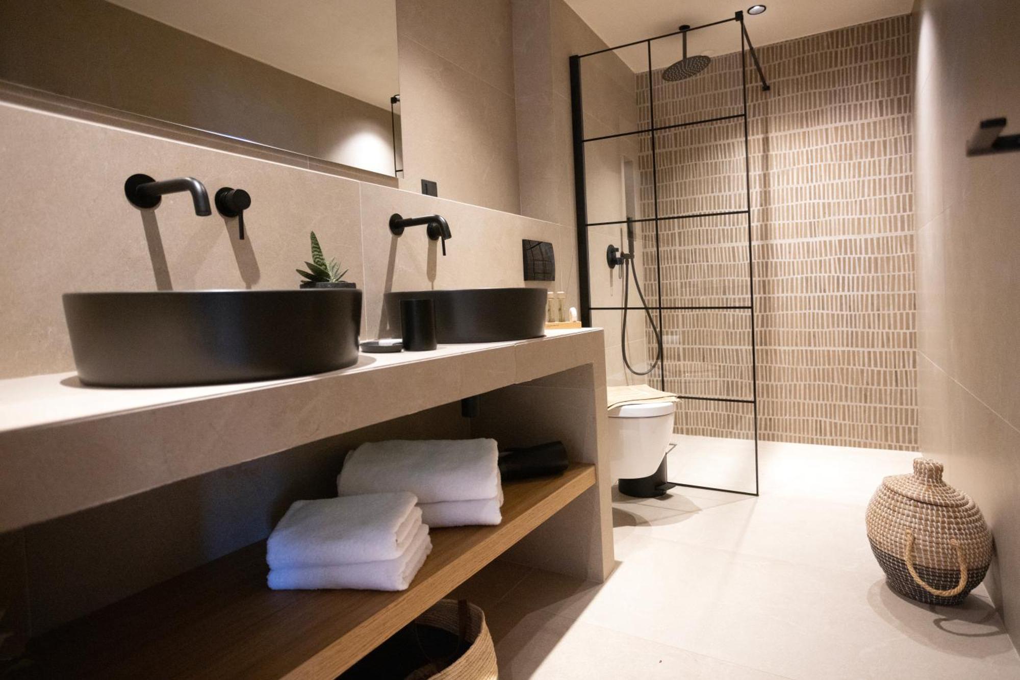 פאליאורי Pnoes Luxury Suites מראה חיצוני תמונה