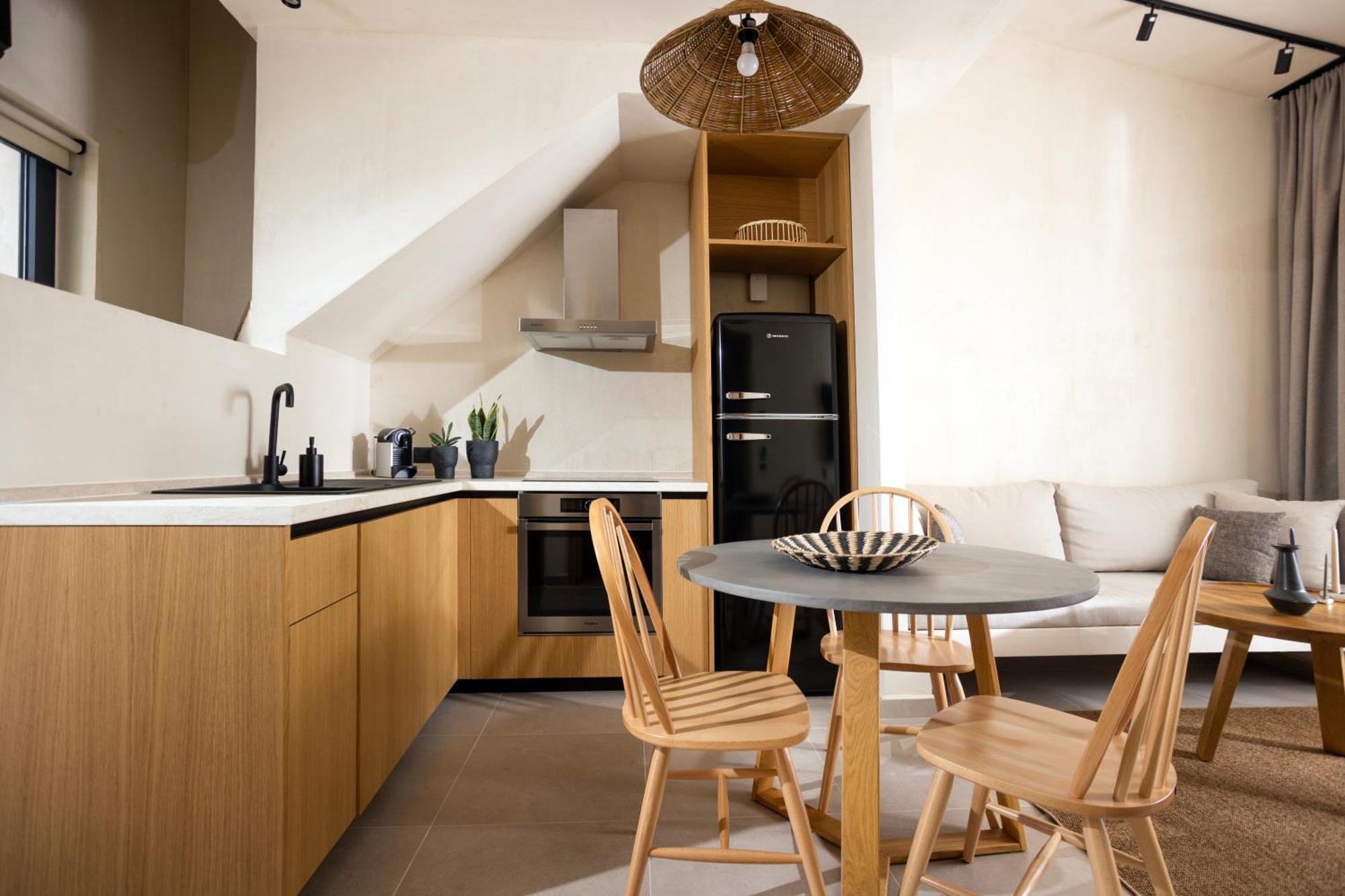 פאליאורי Pnoes Luxury Suites מראה חיצוני תמונה
