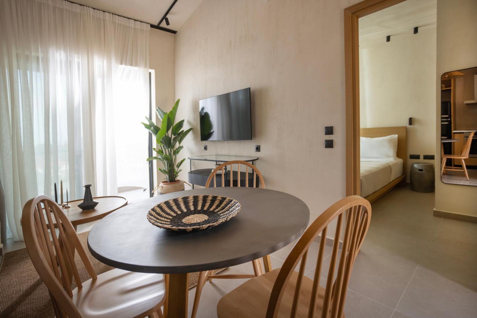 פאליאורי Pnoes Luxury Suites מראה חיצוני תמונה