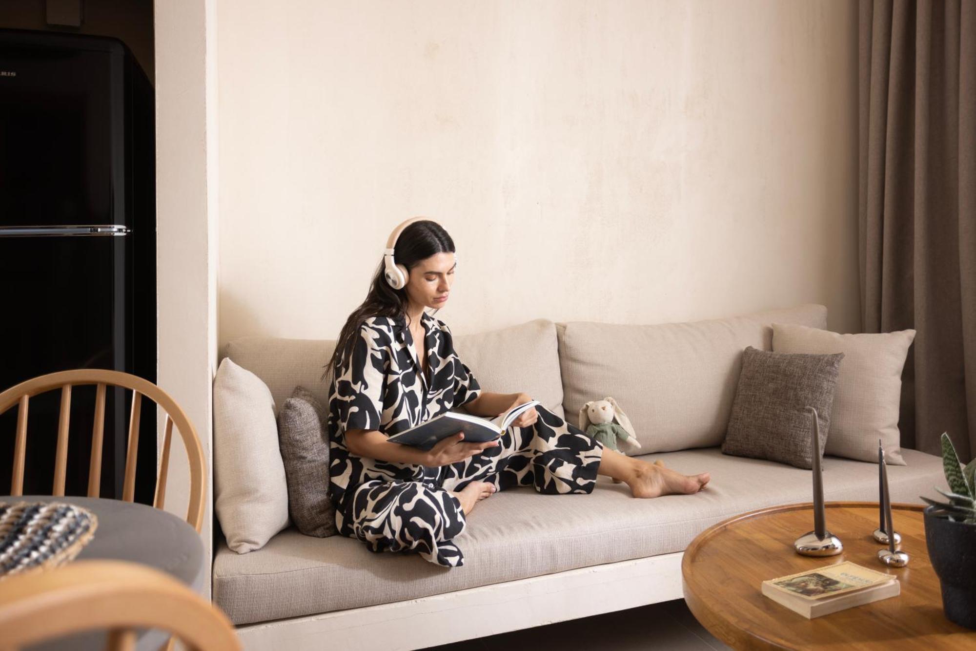 פאליאורי Pnoes Luxury Suites מראה חיצוני תמונה