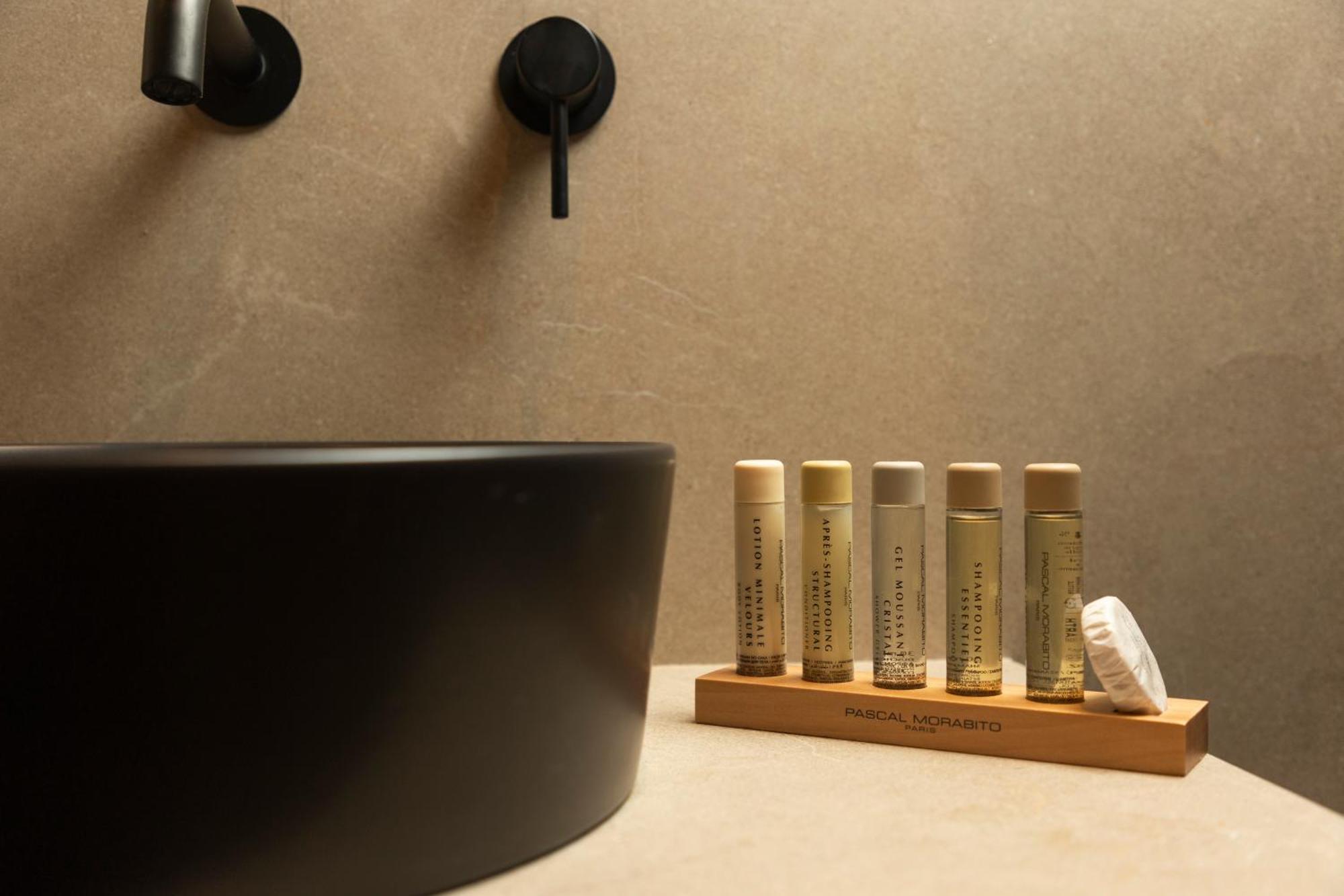 פאליאורי Pnoes Luxury Suites מראה חיצוני תמונה